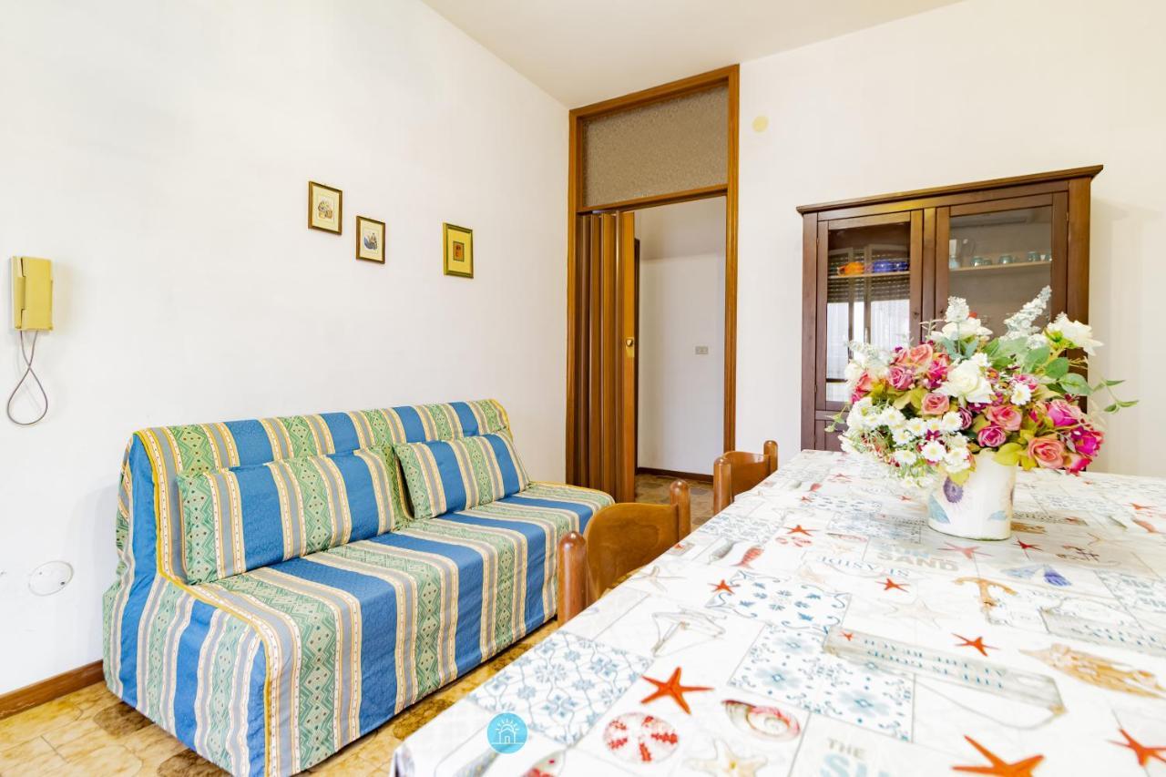 Moon & Sun Flat - Sant'Isidoro Apartment Sant Isidoro  Exterior photo
